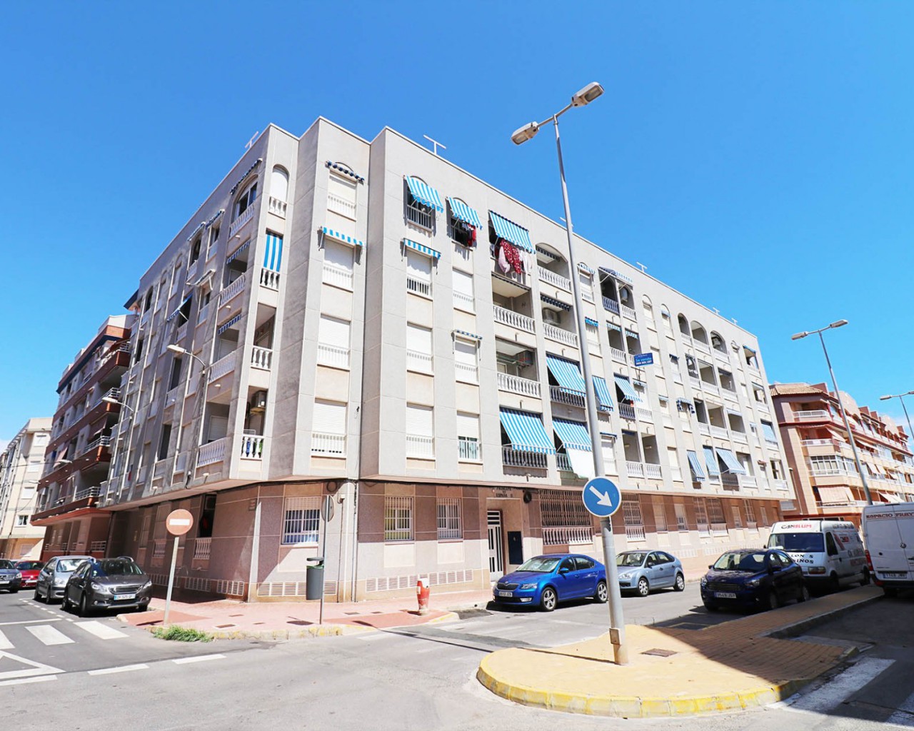 Apartamento / piso - Alquiler a largo plazo - Guardamar del Segura - 0622