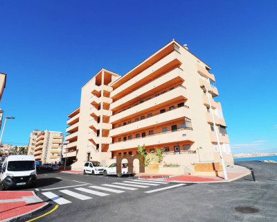 Apartment / flat - Sale - Torrevieja - Playa de los Locos