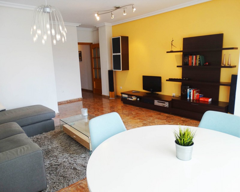 Lang termijn verhuur - Appartement / flat - Torrevieja - Centro