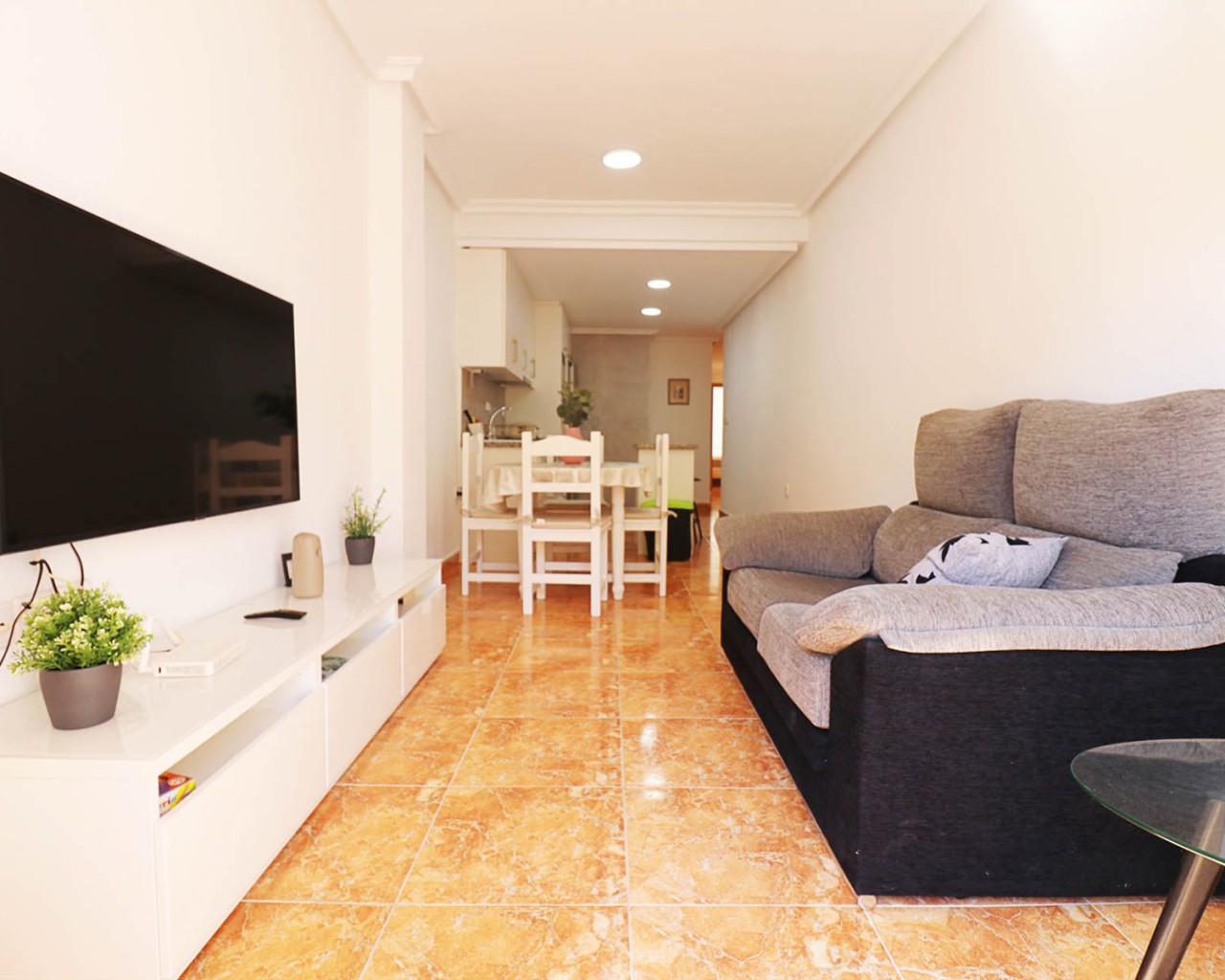 Apartamento / piso - Alquiler a largo plazo - Guardamar del Segura - 0446