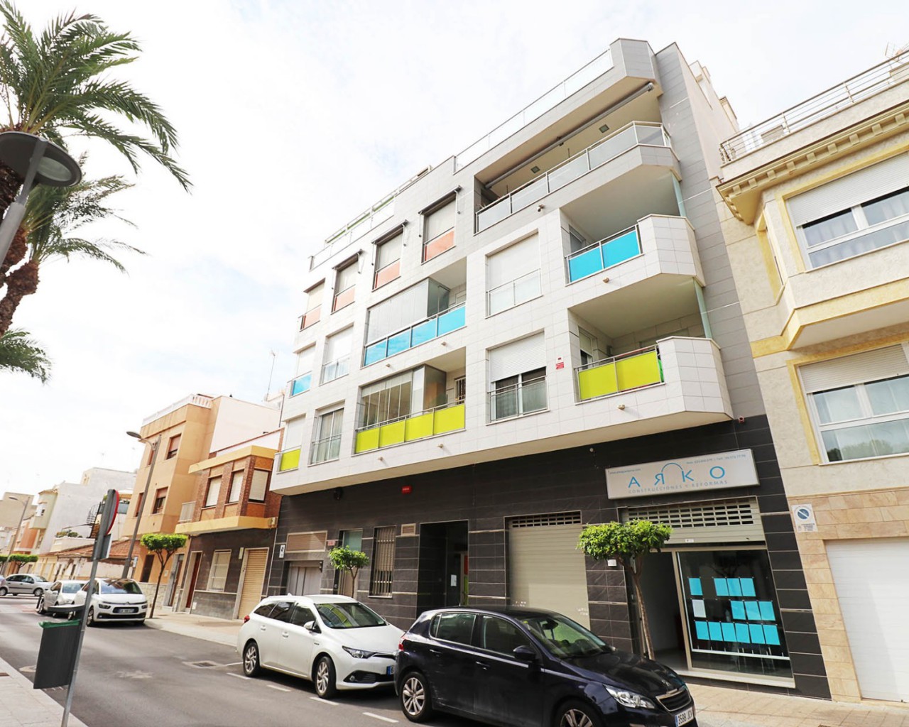 Local comercial - Alquiler a largo plazo - Guardamar del Segura - 0805