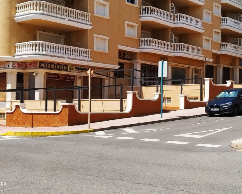 Sale - Commercial property - Guardamar del Segura - Guardamar Playa
