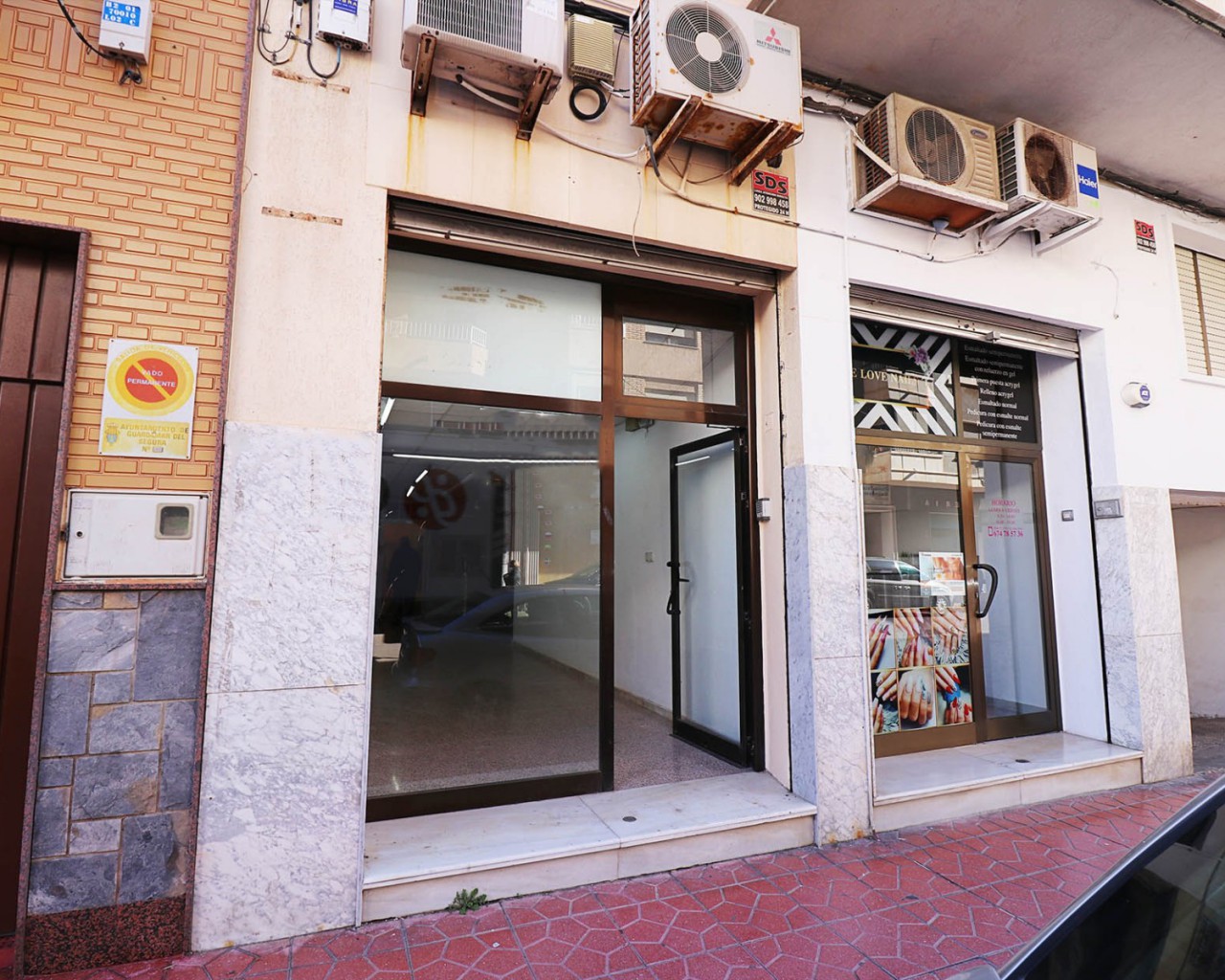 Sale - Commercial property - Guardamar del Segura - Centre