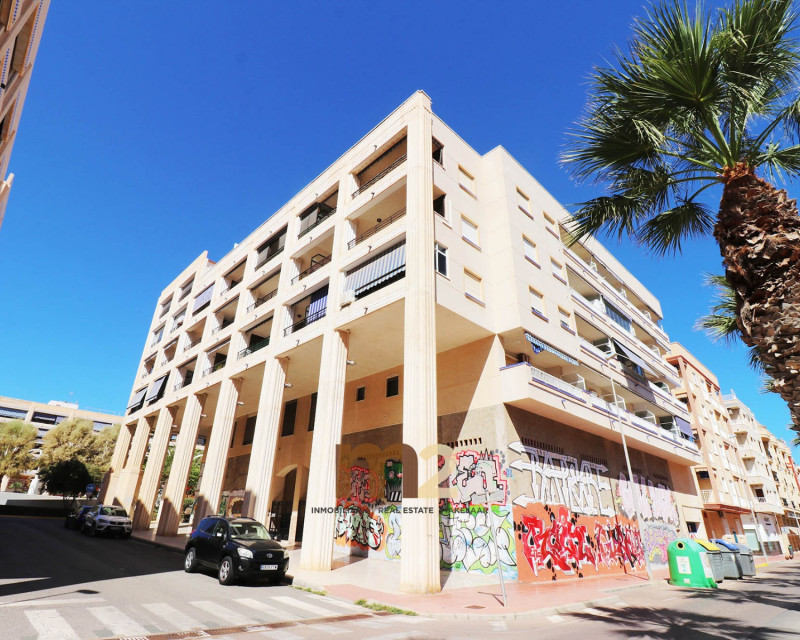 Sale - Apartment / flat - Guardamar del Segura - Plaza Porticada