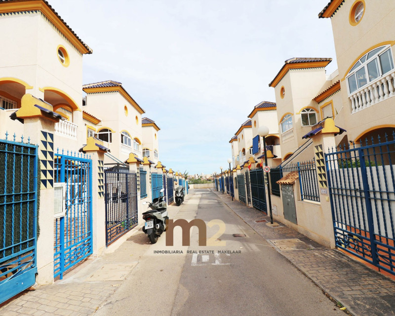 Segunda mano - Bungalow - Guardamar del Segura - Urb. Edén