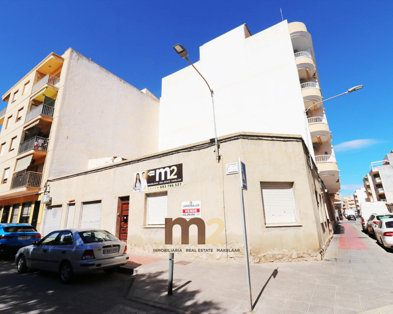 Segunda mano - Casa - Guardamar del Segura - Mercadona