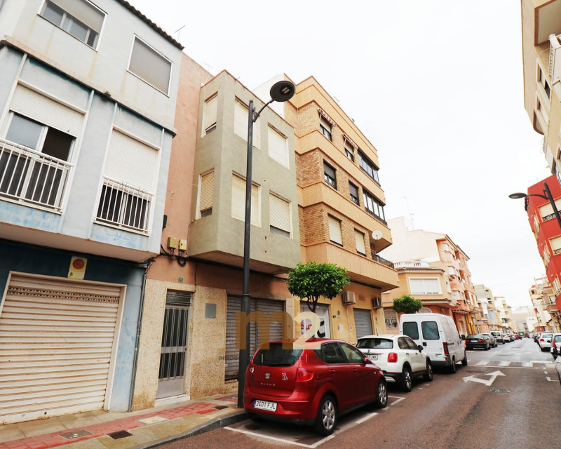 Sale - House  - Guardamar del Segura - Centre