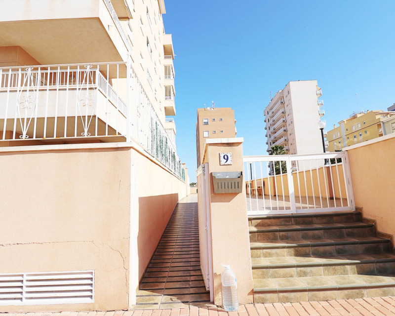 Sale - Apartment / flat - Guardamar del Segura - Port