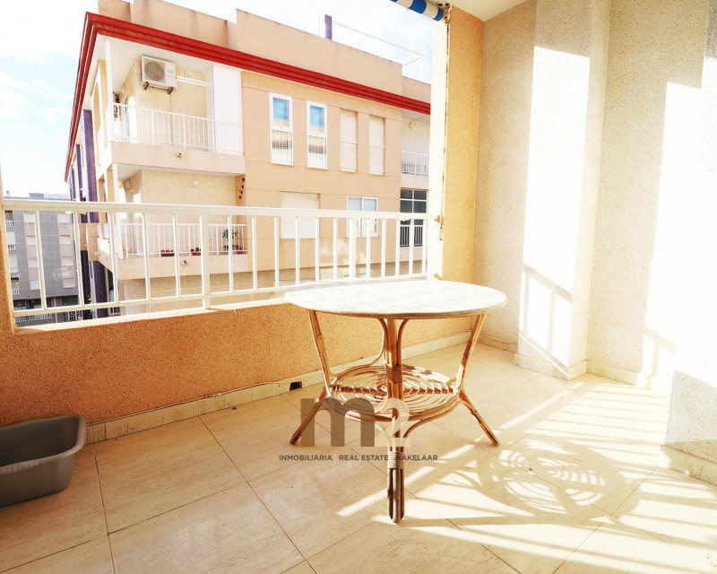 Alquiler a largo plazo - Apartamento / piso - Guardamar del Segura - Mercadona