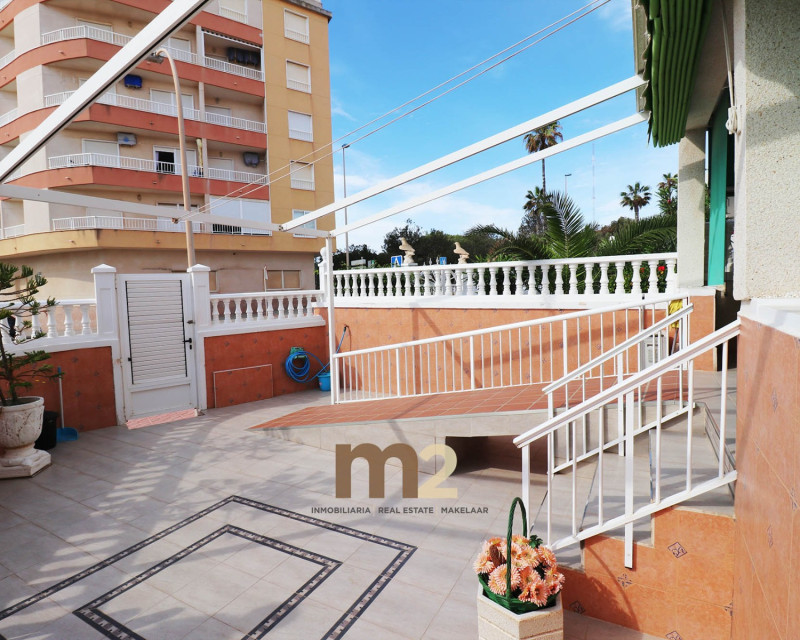 Segunda mano - Chalet - Guardamar del Segura - Guardamar Playa