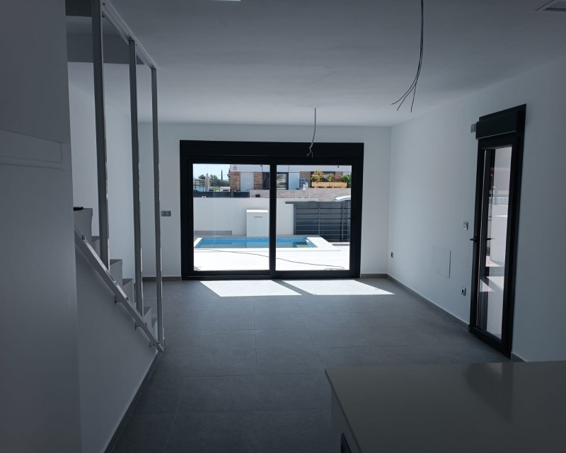New Build - Chalet - Daya Nueva