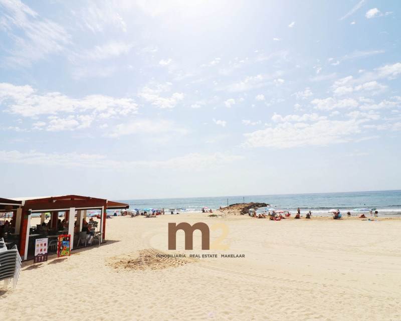 Sale - Apartment / flat - Torrevieja - Playa de los Locos
