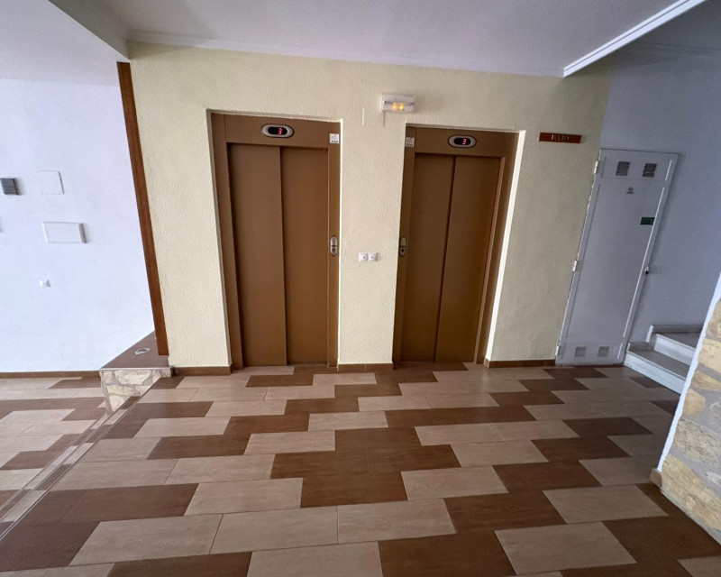 Lang termijn verhuur - Appartement / flat - Guardamar del Segura - Mercadona