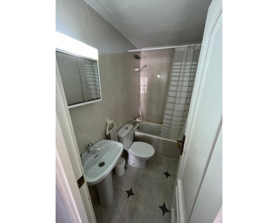 Alquiler a largo plazo - Apartamento / piso - Guardamar del Segura - Mercadona