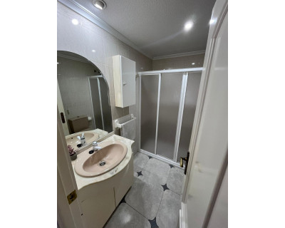 Alquiler a largo plazo - Apartamento / piso - Guardamar del Segura - Mercadona