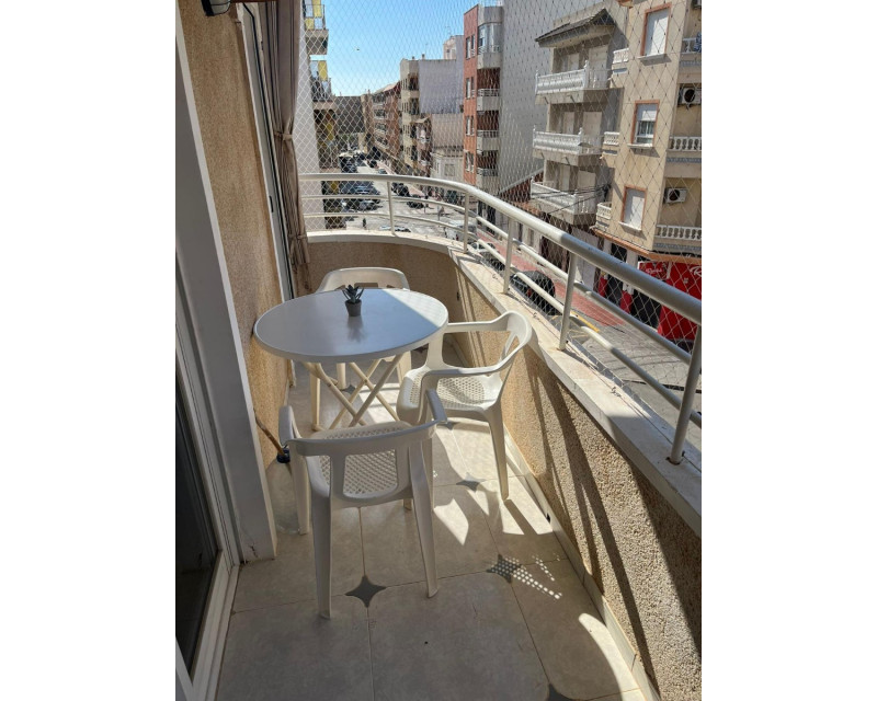 Alquiler a largo plazo - Apartamento / piso - Guardamar del Segura - Mercadona