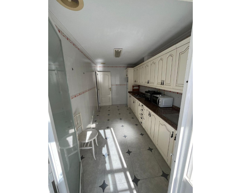 Alquiler a largo plazo - Apartamento / piso - Guardamar del Segura - Mercadona