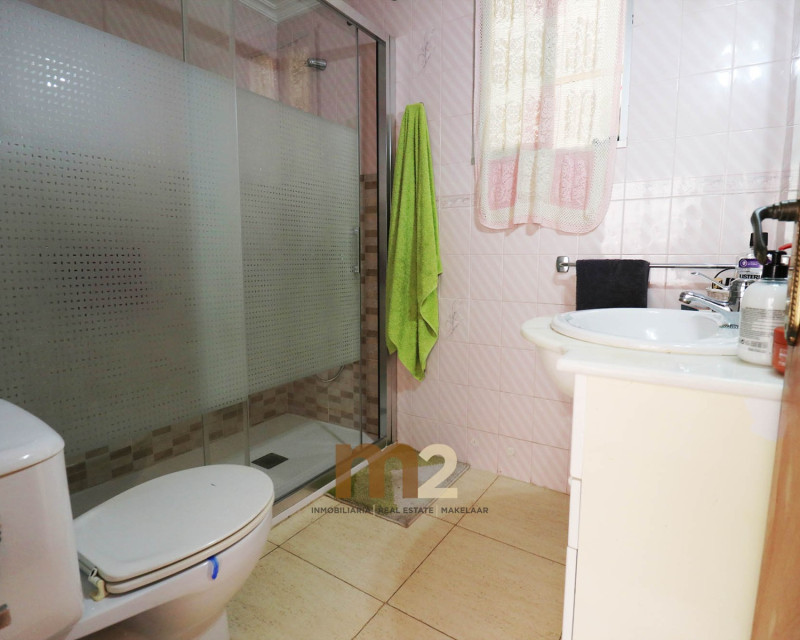 Sale - House  - Guardamar del Segura - Mercadona