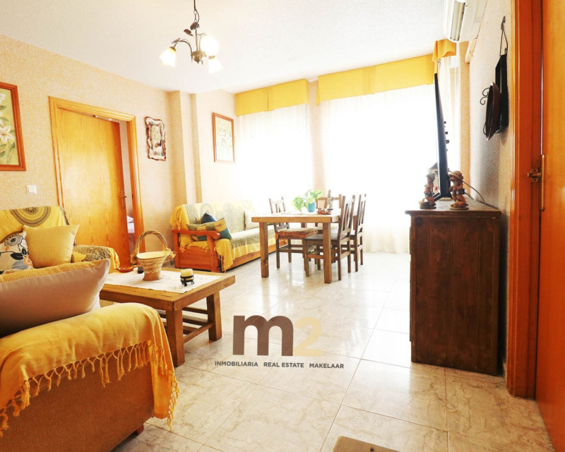 Alquiler a largo plazo - Apartamento / piso - Guardamar del Segura - Mercadona