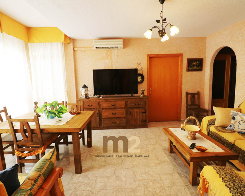 Alquiler a largo plazo - Apartamento / piso - Guardamar del Segura - Mercadona