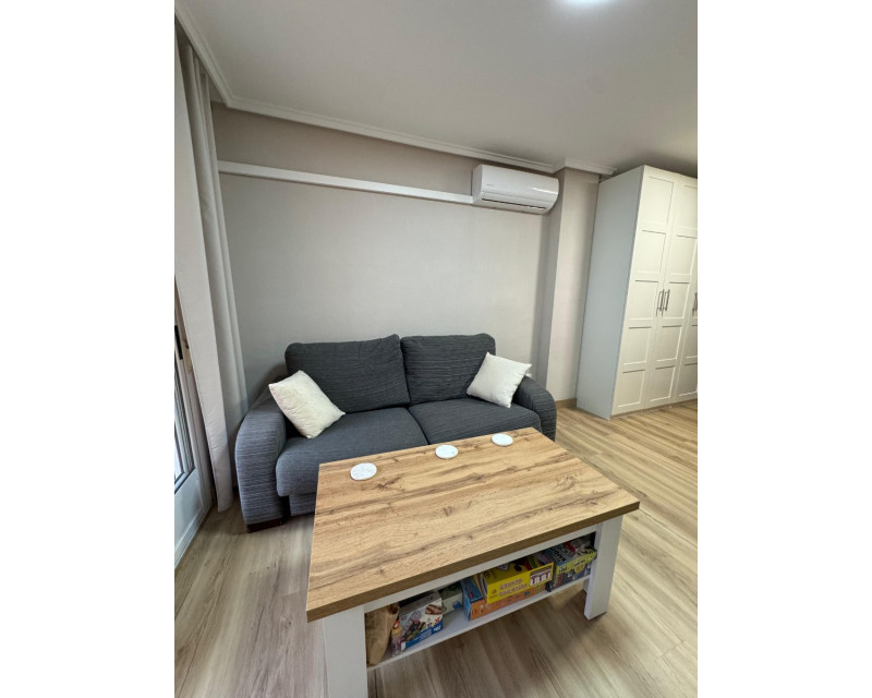 Alquiler a largo plazo - Apartamento / piso - Guardamar del Segura - Centro