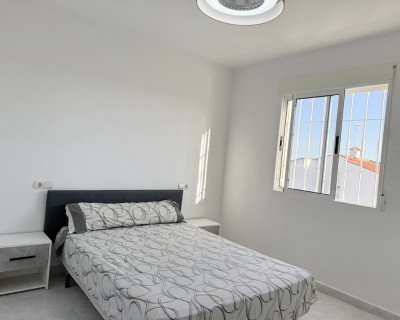 Sale - Bungalow - Torrevieja - San Luis