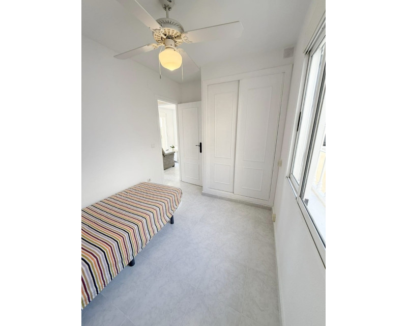 Sale - Bungalow - Torrevieja - San Luis