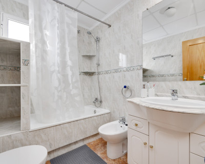 Alquiler a largo plazo - Apartamento / piso - Guardamar del Segura - Mercadona