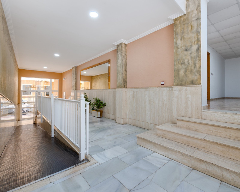 Alquiler a largo plazo - Apartamento / piso - Guardamar del Segura - Mercadona