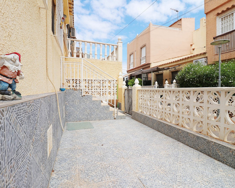 Alquiler a largo plazo - Bungalow - La Marina - La Marina 