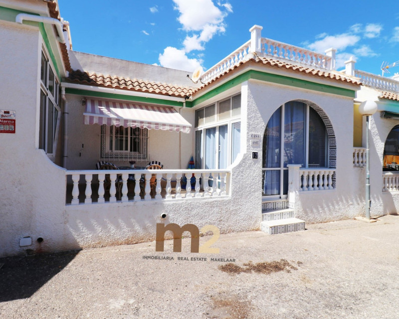 Alquiler a largo plazo - Bungalow - Guardamar del Segura - Urb. Edén