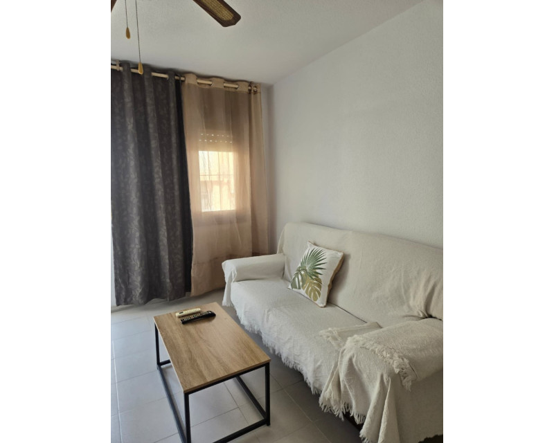 Alquiler a largo plazo - Bungalow - La Marina - La Marina 