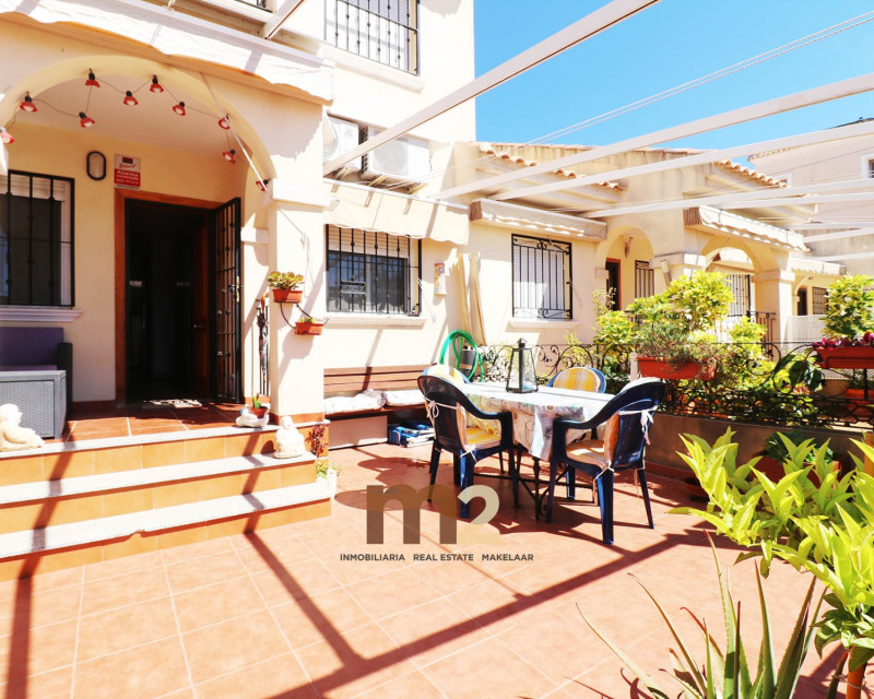 Segunda mano - Bungalow - Guardamar del Segura - Urb. Pinomar