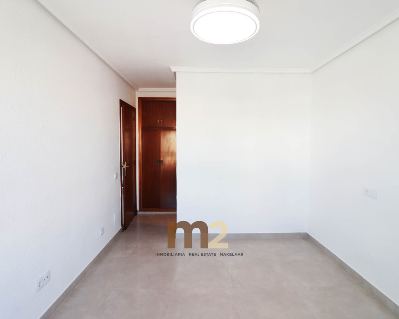 Alquiler a largo plazo - Apartamento / piso - Guardamar del Segura - Mercadona