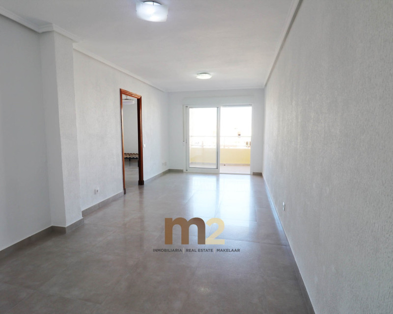 Alquiler a largo plazo - Apartamento / piso - Guardamar del Segura - Mercadona