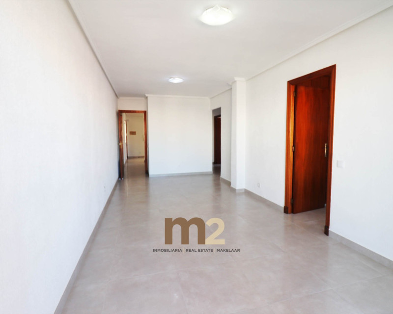 Alquiler a largo plazo - Apartamento / piso - Guardamar del Segura - Mercadona