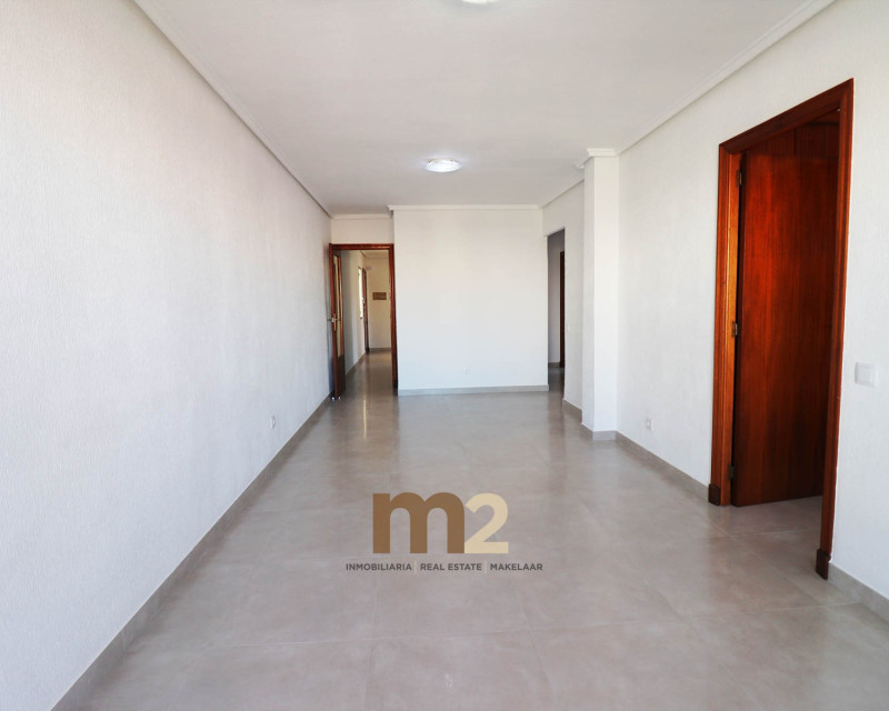 Alquiler a largo plazo - Apartamento / piso - Guardamar del Segura - Mercadona