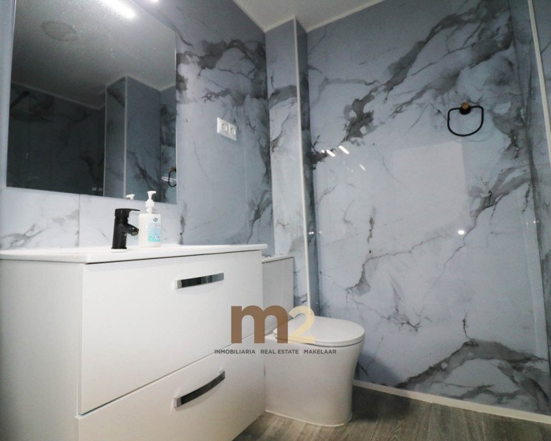 Segunda mano - Apartamento / piso - Guardamar del Segura - Mercadona