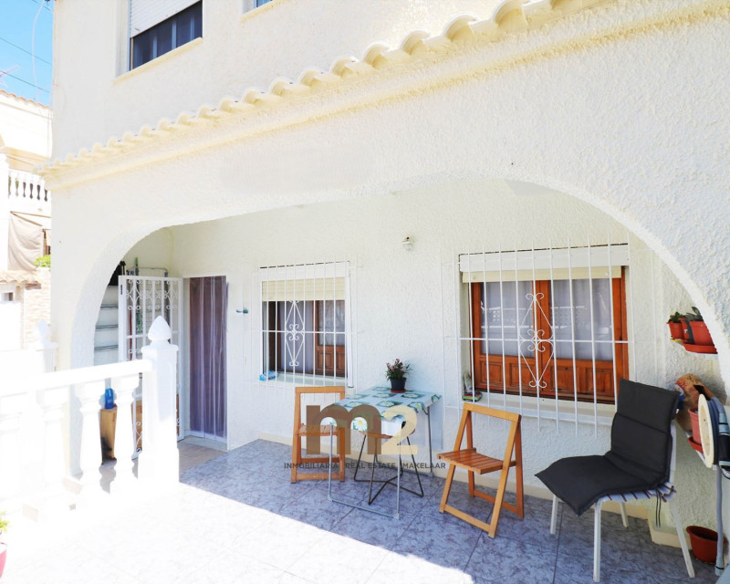 Alquiler a largo plazo - Bungalow - La Marina - La Marina 