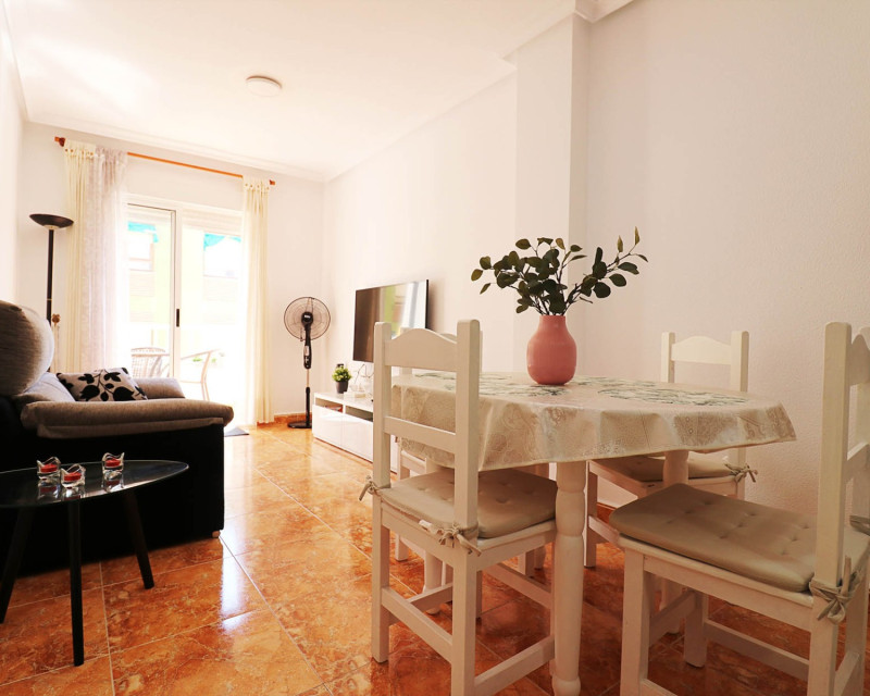 Alquiler a largo plazo - Apartamento / piso - Guardamar del Segura - Mercadona
