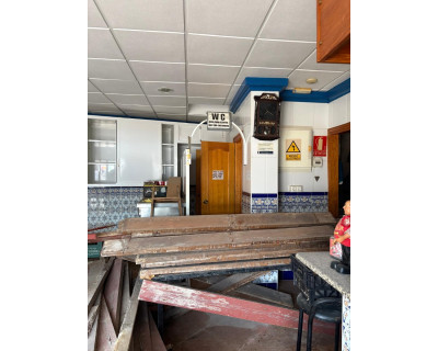 Alquiler a largo plazo - Local comercial - Torrevieja - El Acequión - Los Náufragos
