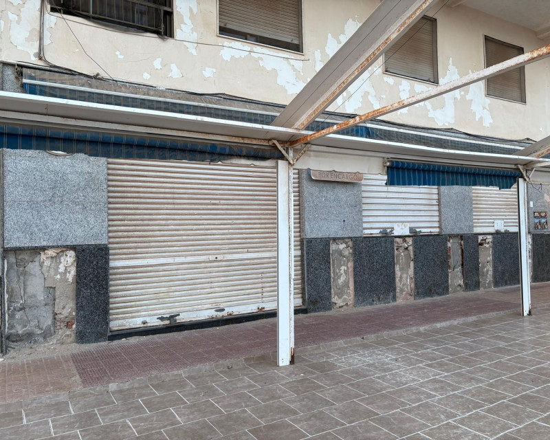 Alquiler a largo plazo - Local comercial - Torrevieja - El Acequión - Los Náufragos