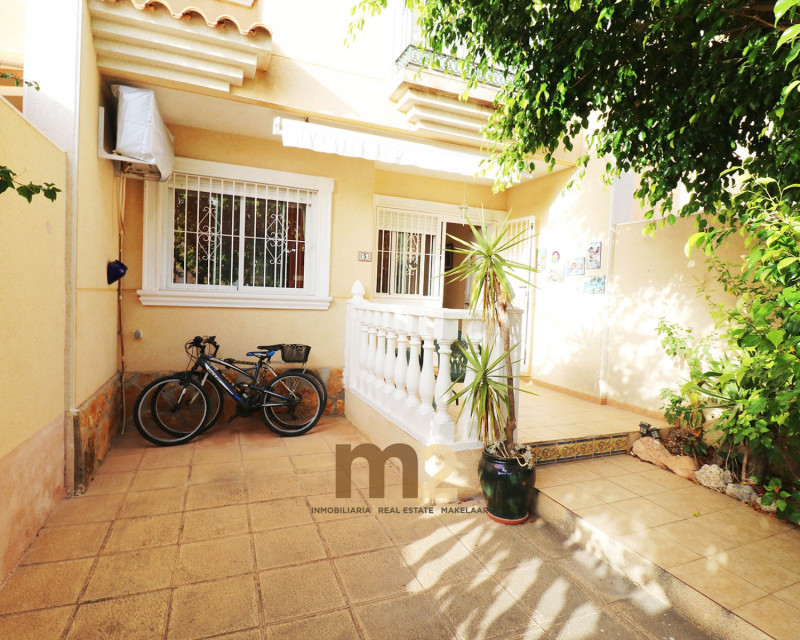 Herverkoop - Bungalow - Guardamar del Segura - Urb. Pinomar