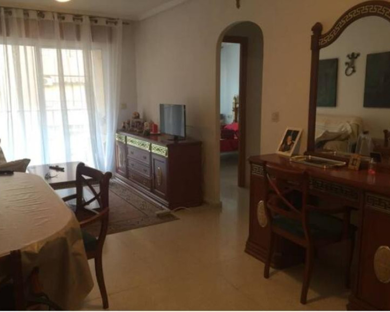 Alquiler a largo plazo - Apartamento / piso - Guardamar del Segura - Mercadona