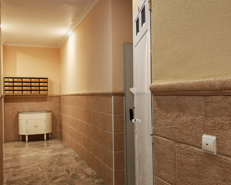 Alquiler a largo plazo - Apartamento / piso - Guardamar del Segura - Mercadona