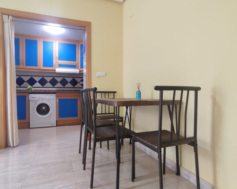 Alquiler a largo plazo - Apartamento / piso - Guardamar del Segura - Mercadona
