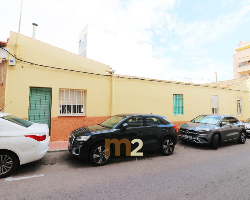 Alquiler a largo plazo - Apartamento / piso - Guardamar del Segura - Centro