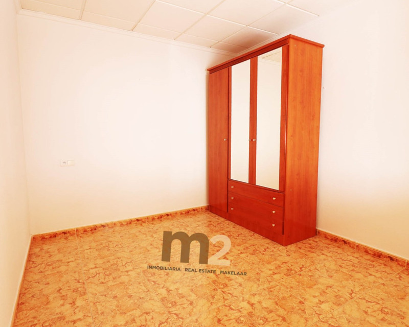 Alquiler a largo plazo - Apartamento / piso - Guardamar del Segura - Centro