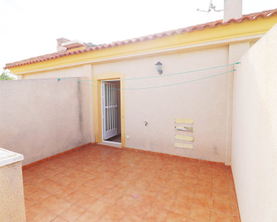 Alquiler a largo plazo - Bungalow - Guardamar del Segura - Urb. Los Estaños