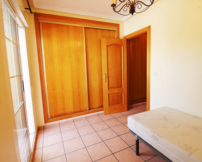 Alquiler a largo plazo - Bungalow - Guardamar del Segura - Urb. Los Estaños